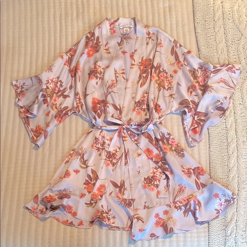Victoria's Secret - Lavender & Pink Floral Satin Robe w/ Ruffled Trim, Size XS/S